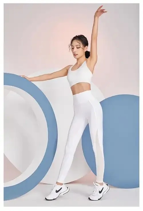 B站当红主播的专属定制：金克丝万元定制